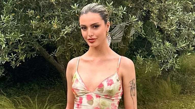 Η Δανάη Λιβιεράτου φοράει ένα άκρως καλοκαιρινό, πουά φόρεμα και χορεύει ξέφρενα στη Γαλλία: Το υπέροχο φωτογραφικό άλμπουμ από τις διακοπές της