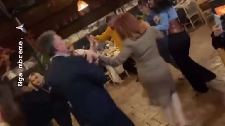 Σάλος στην Αλβανία: Σε &quot;κορονο-πάρτι&quot; VIP ο πρόεδρος της χώρας - &quot;Βροχή&quot; τα πρόστιμα [Βίντεο]