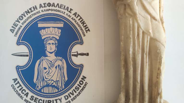 Κορινθία: Συνελήφθη αλλοδαπός με άγαλμα της θεάς Υγείας - Προσπάθησε να το πουλήσει για 80.000 ευρώ