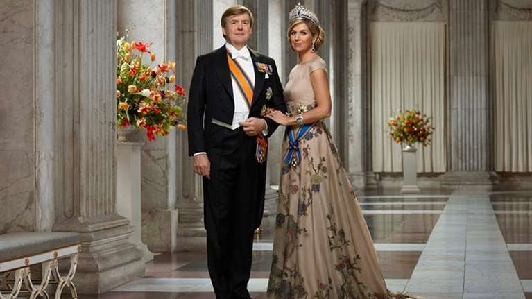 Βίντεο-απολογία του ολλανδικού βασιλικού ζεύγους για τις διακοπές στην Ελλάδα: &quot;Δεν είμαστε αλάνθαστοι&quot;