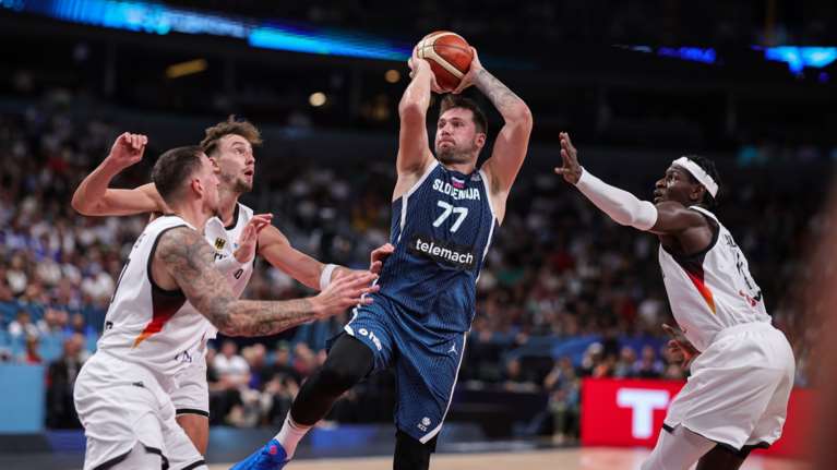 Eurobasket 2025: Δεν άντεξε ο εκπληκτικός Ντόντσιτς και η Σλοβενία - Η Γερμανία στα ημιτελικά