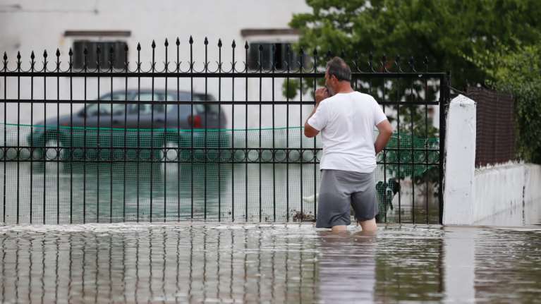 Έκτακτο δελτίο καιρού: &quot;Καμπανάκι&quot; από την Πολιτική Προστασία για έντονα καιρικά φαινόμενα - Οι έξι οδηγίες για τους πολίτες