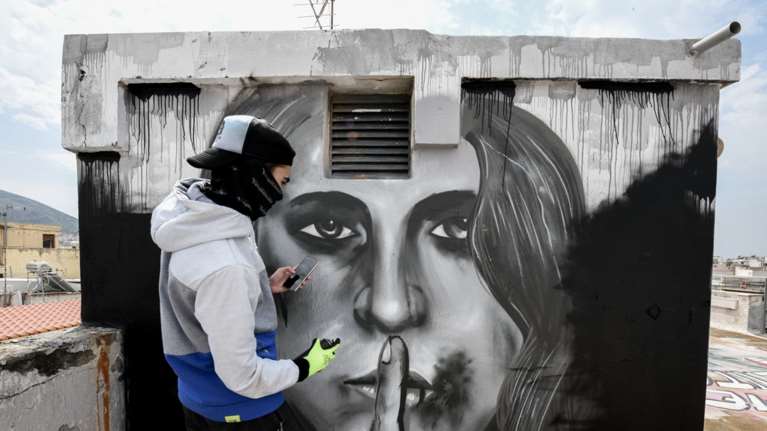 Ανησυχητική αύξηση της ενδοοικογενειακής βίας τις μέρες της &quot;καραντίνας&quot;-Τι δείχνουν τα στοιχεία