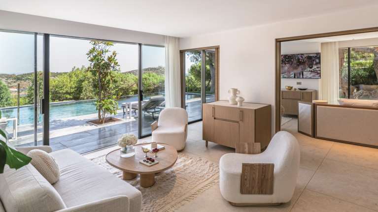 Ελληνικό Πάσχα κάτω από τον Ναό του Ποσειδώνα - Αυθεντικό, κοντά στις παραδόσεις