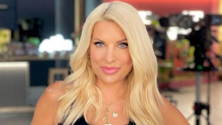 Ελένη Μενεγάκη: Αυτή είναι η μοναδική φωτογραφία από τις διακοπές της και προκάλεσε θύελλα αρνητικών σχολίων