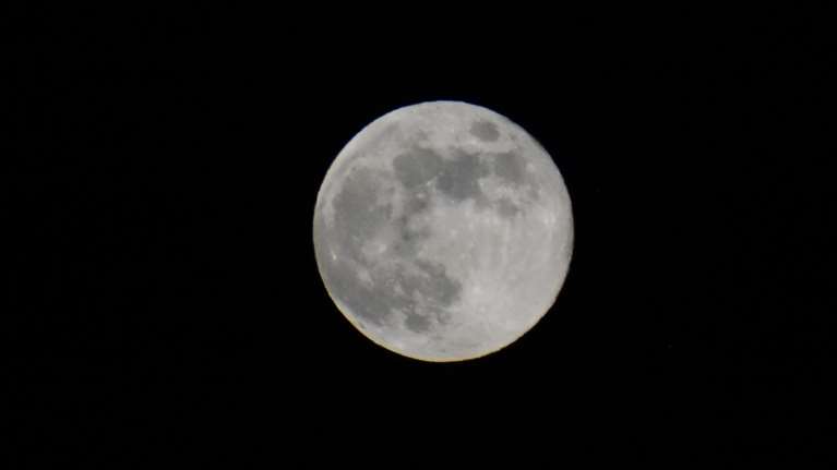 Πανσέληνος του Νοεμβρίου: Mαγευτικές εικόνες από  το &quot;Φεγγάρι του κάστορα&quot; - Πώς πήρε το όνομά του