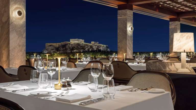 Πώς θα φας στα νοστιμότερα αθηναϊκά σαλόνια και μάλιστα με τιμές-έκπληξη