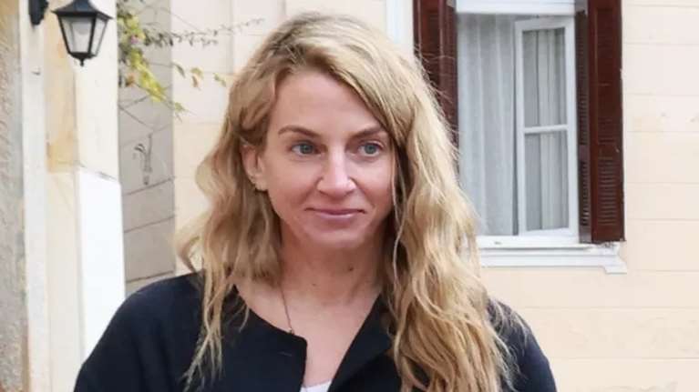 8 ζευγάρια suede loafers για να φορέσεις κι εσύ το trend που ακολούθησε και η Χρυσή Βαρδινογιάννη