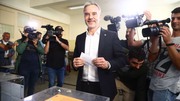 Debate ζητά ο Ζέρβας από τον Αγγελούδη &quot;όπου και όπως θέλει&quot; - &quot;Τώρα κρύβεται, ήθελε με 9 υποψήφιους και δεν θέλει με 2&quot;