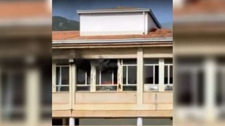 Άμφισσα: Βίντεο από τη φωτιά στο ΕΠΑΛ - Πήραν εξιτήριο από το νοσοκομείο οκτώ από τους εννέα μαθητές