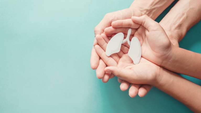 Καρκίνος του πνεύμονα: Τα συμπτώματα που πρέπει όλοι να γνωρίζουμε