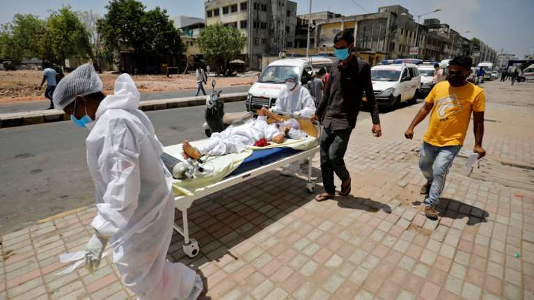 Παγκόσμια ανησυχία για την ινδική μετάλλαξη: Καμπανάκι από τον ΠΟΥ - Εχει εξαπλωθεί σε 30 χώρες