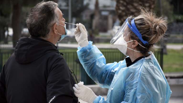 ΕΟΔΥ: Ολα τα σημεία για δωρεάν rapid test σήμερα, Τρίτη