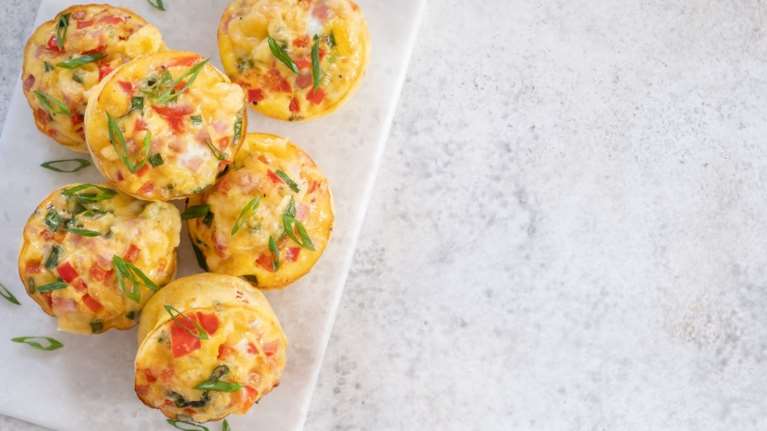 &quot;Muffins&quot; ομελέτας με 3 μόνο υλικά