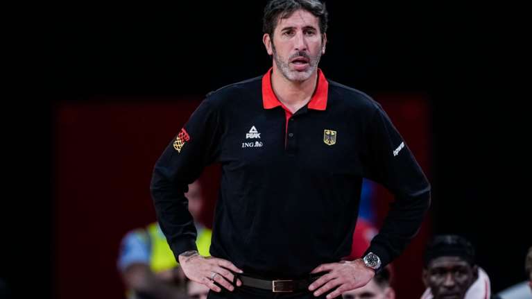 Ο Alex Mumbru ενδέχεται να χάσει ολόκληρο το Eurobasket λόγω προβλήματος υγείας