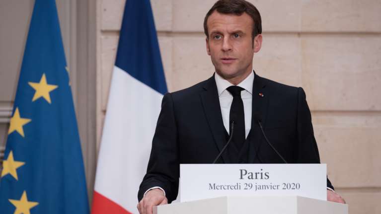 Φωτιές: Ανάρτηση συμπαράστασης του Μακρόν στα ελληνικά - &quot;Η Γαλλία στέκεται στο πλευρό της Ελλάδας&quot;