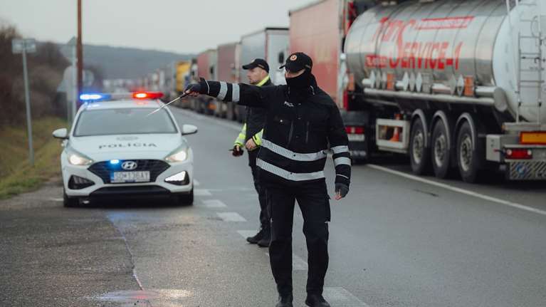 Σλοβακία: Κατάρρευση οροφής σε επιχείρηση – 3 νεκροί