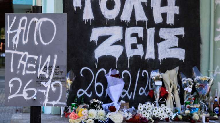 Τα δύο αδέρφια από τη Νέα Σμύρνη ήταν στην παρέα της 16χρονης που πέθανε από κοκτέιλ ναρκωτικών στον Βύρωνα