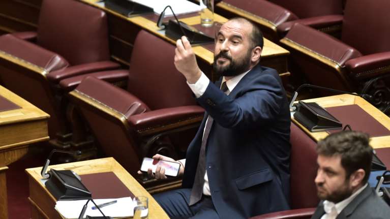 Τζανακόπουλος: Τι κρύβει ο κ. Πέτσας και δεν δίνει στη δημοσιότητα τη λίστα των 20 εκατομμυρίων που έλαβαν τα ΜΜΕ;