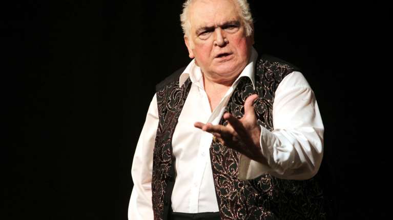 Ο Κώστας Καζάκος δώρισε το σώμα του στην Ιατρική Αθηνών για την εκπαίδευση των φοιτητών