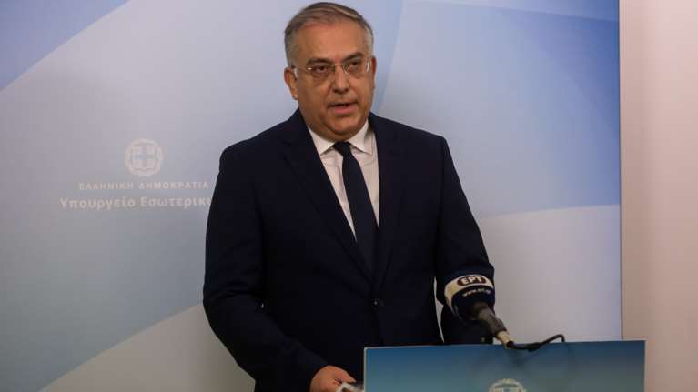 Θεοδωρικάκος: Αυστηροί έλεγχοι στο Δημόσιο - Ειδικά αν δεν σηκώνουν τα τηλέφωνα οι υπάλληλοι