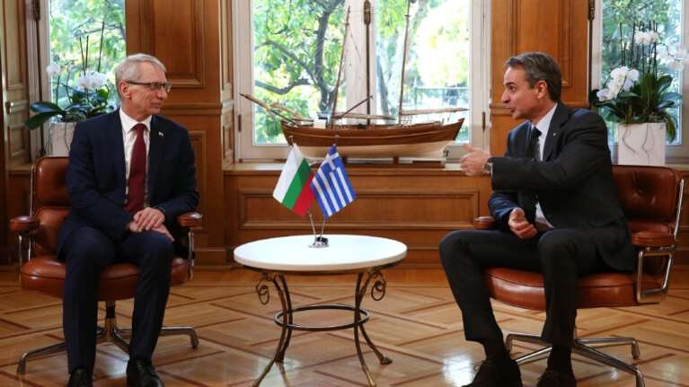 Συμφωνία Μητσοτάκη-Ντενκόφ για συνεργασία σε ενέργεια και μεταφορές