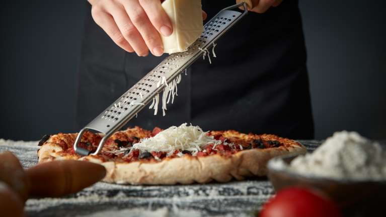 Παγκόσμια Ημέρα Πίτσας: 4 συμβουλές για να τη μετατρέψεις σε υγιεινό γεύμα