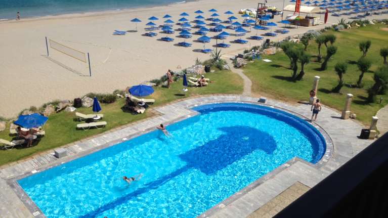 Κοινωνικός Τουρισμός: 300.000 πολίτες θα πάνε δωρεάν διακοπές φέτος- Ακόμα και σε 5άστερα ξενοδοχεία