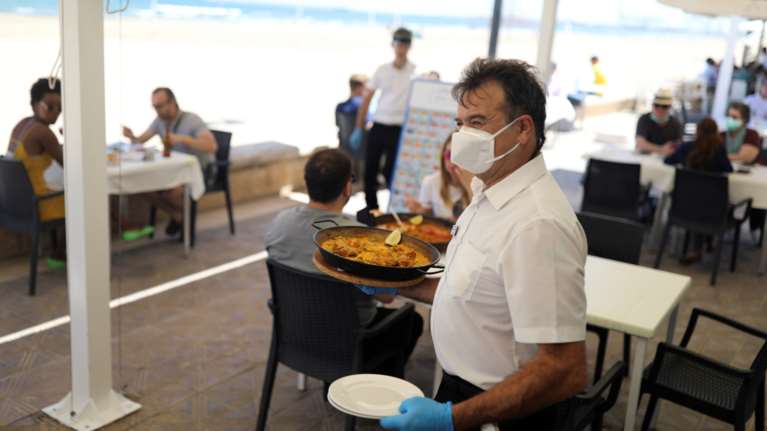 Κορονοϊός: Η Ισπανία κατέγραψε τον μικρότερο απολογισμό θανάτων εδώ και 2 μήνες