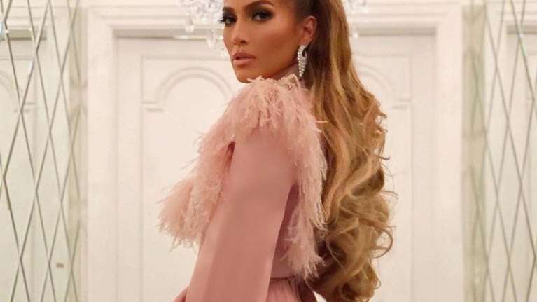 Η Jennifer Lopez χωρίς μακιγιάζ χορεύει στο TikTok