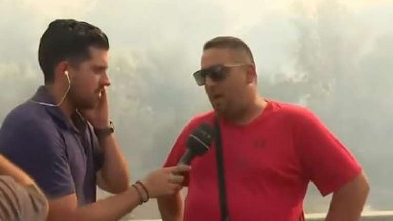 Φωτιά στη Μάνδρα: &quot;Εγκλωβισμένος 70χρονος στην Αγία Σωτήρα&quot;, λέει ο γιος του