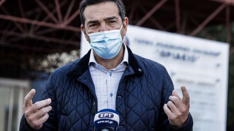 Τσίπρας στο Θριάσιο: Ξανά δραματική η κατάσταση στα νοσοκομεία μετά το αποτυχημένο lockdown [εικόνες]