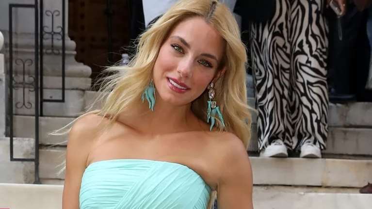 Καλεσμένη σε γάμο: Τα χτενίσματα που επέλεξαν οι Ελληνίδες celebrities στους γάμους του Σαββατοκύριακου