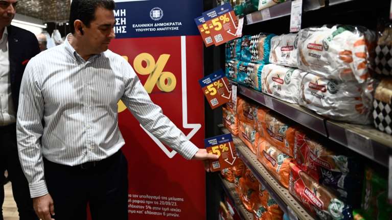 Σκρέκας: Και το χοιρινό μπαίνει στο &quot;καλάθι των Χριστουγέννων&quot;