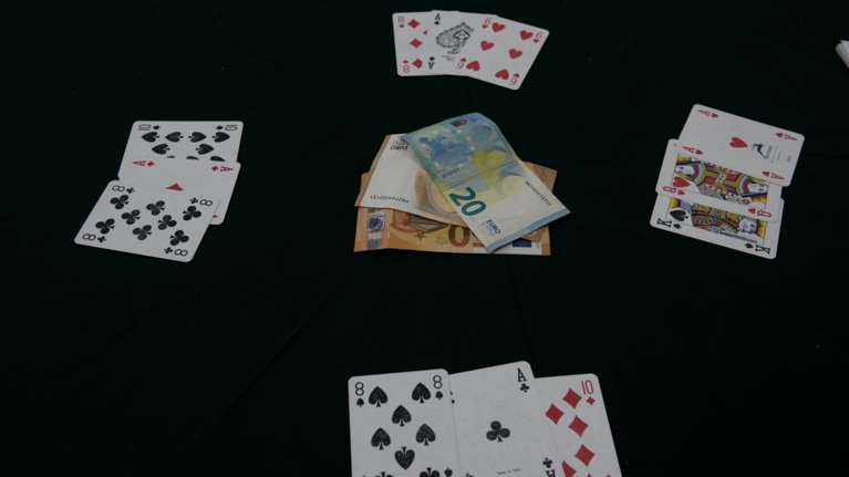 Νέα στοιχεία για το κορονοπάρτι στο Ρέθυμνο: Έκαναν τη βίλα... καζίνο και είχαν και τσιλιαδόρο