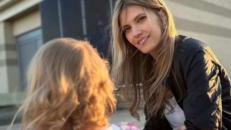 Eκλογές ΠΑΣΟΚ: Χωρίς δηλώσεις σε εκλογικό κέντρο στο Ψυχικό ψήφισε η Εύα Καϊλή