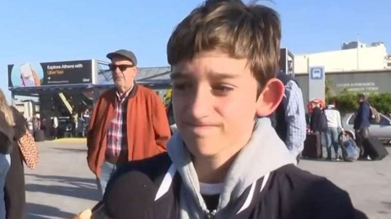 Πάσχα: Η απίθανη αντίδραση πιτσιρικά όταν τον ρωτούν για τις διακοπές - &quot;Μου έφυγε η όρεξη τώρα που το σκέφτηκα&quot; [βίντεο]