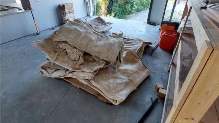 Κύκλωμα κοκαΐνης: Το κόλπο με τα αποξηραμένα δέρματα βοοειδών - Τα πρόσωπα και το χημικό εργαστήριο των Σπάτων