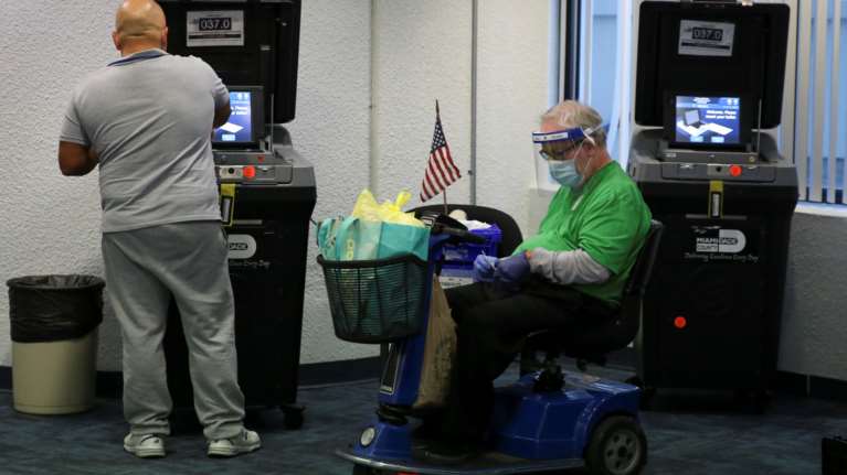 Κορονοϊός - ΗΠΑ: Άλλοι 1.287 θάνατοι και 43.000 κρούσματα σε 24 ώρες