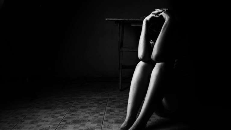 Φρίκη στη Λέρο: Συνελήφθησαν στρατιωτικός και η 16χρονη ερωμένη του για revenge porn σε βάρος ανήλικης