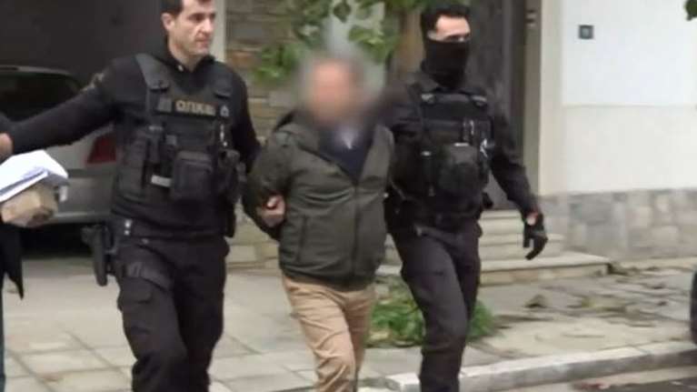 Βόλος: &quot;Πλαστά&quot; τα μηνύματα της 18χρονης για τον βιασμό από τον θείο της - &quot;Φύλλο και φτερό&quot; το κινητό του θύματος