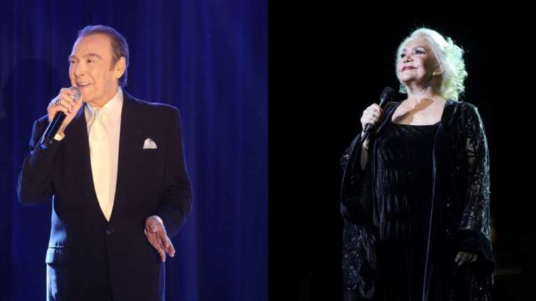 Σπάνιο κλικ: O Τόλης Βοσκόπουλος με την Μαρινέλλα με τα μαγιό τους στα seventies - στην αγκαλιά τους η κόρη της Τζωρτίνα μωρό