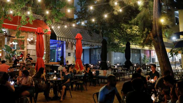 Κρήτη: Η αποκάλυψη Άδωνι Γεωργιάδη στους μαγαζάτορες - &quot;Τέλος για φέτος clubs και beach bars με όρθιους&quot;