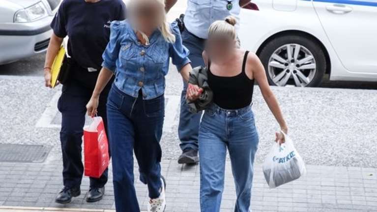 Θεσσαλονίκη: Με πάνω από 160 χλμ έτρεχε η 45χρονη με την Porsche - &quot;Δεν κατάλαβα ότι είχα συγκρουστεί με άλλο όχημα&quot;