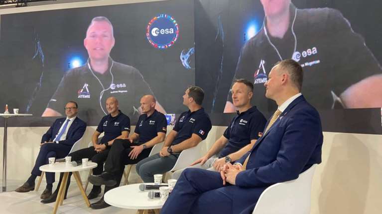 ESA: Οι επτά Ευρωπαίοι αστροναύτες που θα εκπαιδευτούν για να ταξιδέψουν στη Σελήνη