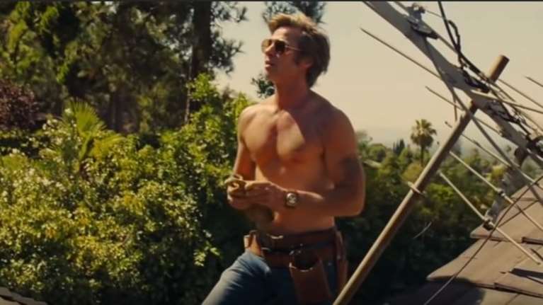 Κουέντιν Ταραντίνο: Η σκηνή με τον ημίγυμνο Μπραντ Πιτ στην ταράτσα είναι ό,τι πιο κοντινό έχω κάνει σε πορνό