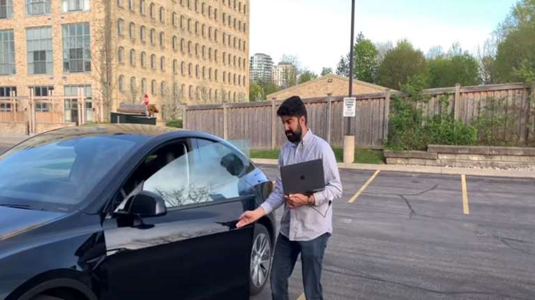 Ερευνητής χάκαρε Tesla Model 3 μέσω... Bluetooth