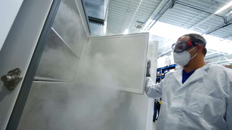 Κορονοϊός: Έτσι θα γίνει ο μαζικός εμβολιασμός στη Γερμανία - Μέχρι 2.400 άνθρωποι θα εμβολιάζονται την ημέρα