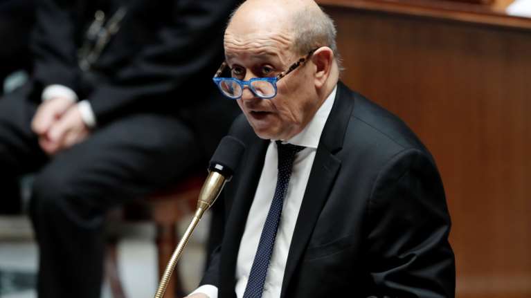 Γάλλος ΥΠΕΞ: Απαράδεκτη η χρήση των μεταναστών από την Τουρκία ως μέσο εκβιασμού