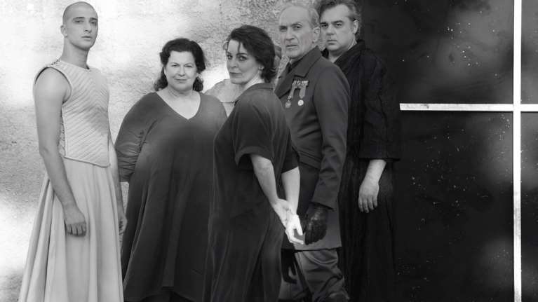 Η Ανδρομάχη της Μαρίας Πρωτόπαππα δεν σωπαίνει – Από τις στάχτες του πολέμου, η γυναικεία αντοχή γίνεται πολιτικό κατηγορώ